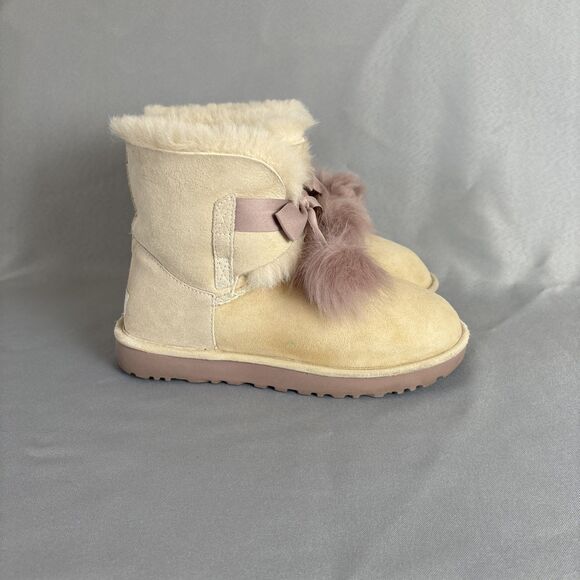 Womens 8 Ugg Boots Gita Powder Cream Purple Pompoms gorgeous RARE (Some Wear) - Picture 4 of 16